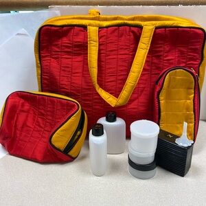 ADRIENNE VITTADINI COSMETIC TRAVEL SET💙